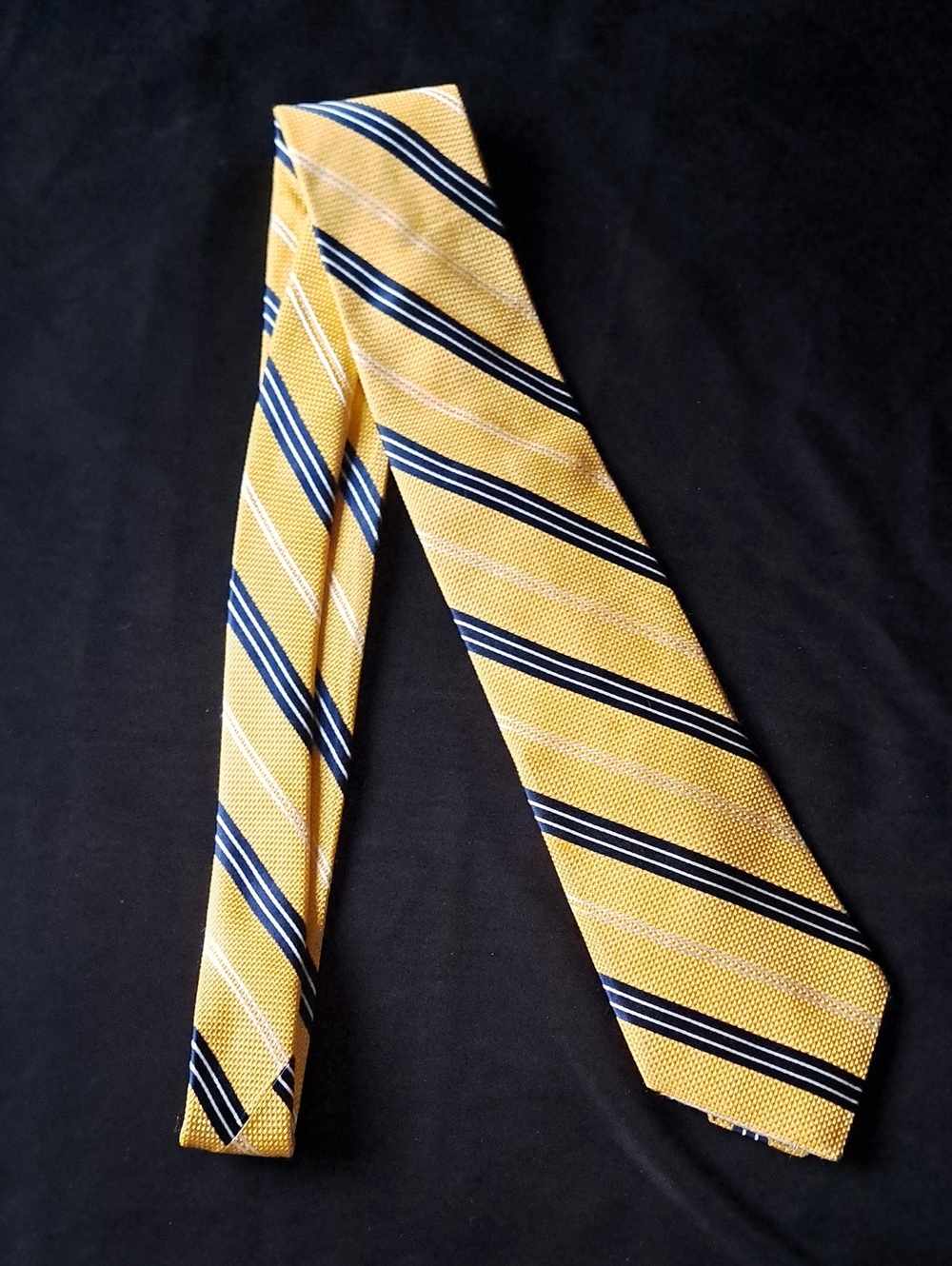 NORDSTROM MEN'S SHOP Yellow Stripe Men's Tie with Navy and White Accents - Picture 1 of 6